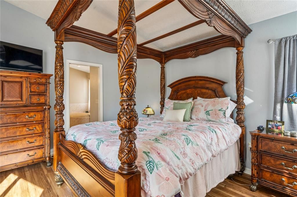 待售: $375,000 (3 贝兹, 2 浴室, 1579 平方英尺)