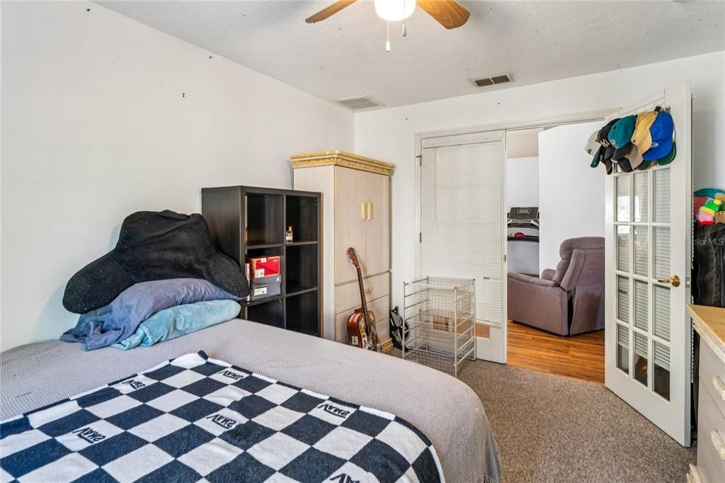 待售: $375,000 (3 贝兹, 2 浴室, 1579 平方英尺)