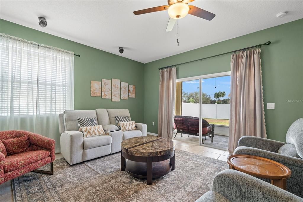 На продажу: $375,000 (3 спален, 2 ванн, 1622 Квадратных фут)