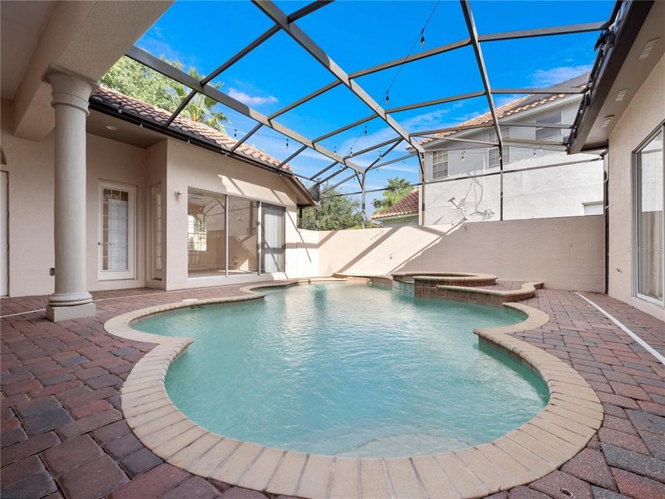 En Renta: $3,950 (4 camas, 4 baños, 4307 Pies cuadrados)