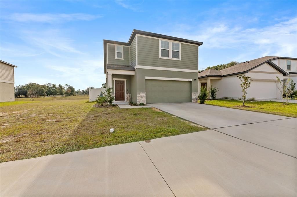 For Sale: $375,000 (5 beds, 4 baths, 2776 Square Feet)