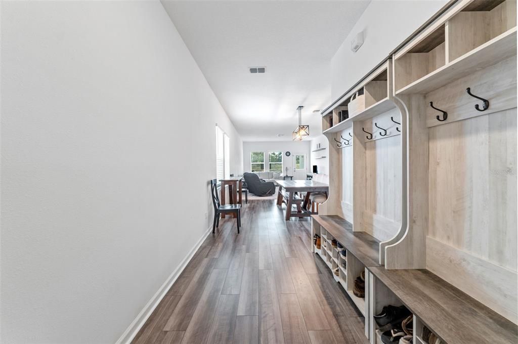 For Sale: $375,000 (5 beds, 4 baths, 2776 Square Feet)