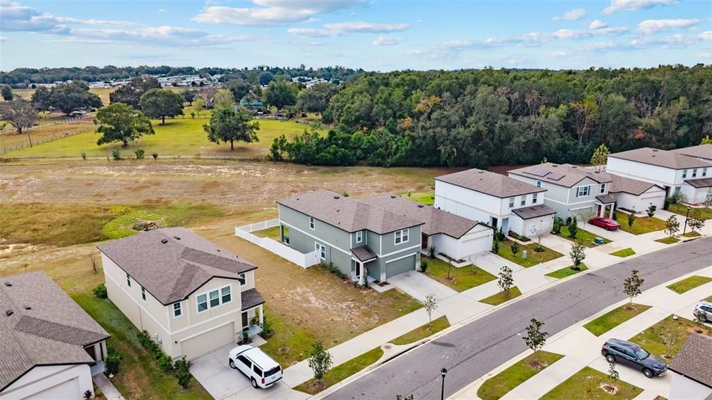 For Sale: $375,000 (5 beds, 4 baths, 2776 Square Feet)