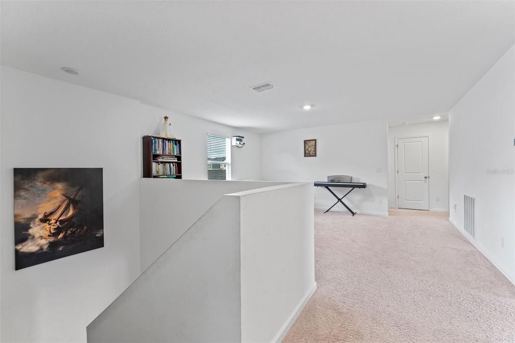 For Sale: $375,000 (5 beds, 4 baths, 2776 Square Feet)