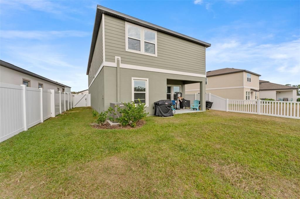 For Sale: $375,000 (5 beds, 4 baths, 2776 Square Feet)