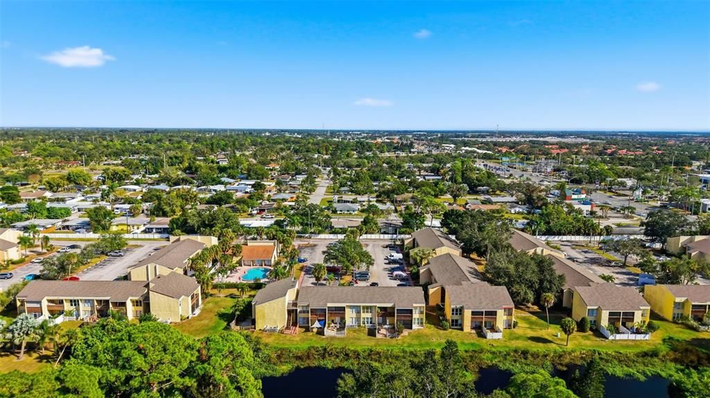 For Sale: $198,900 (2 beds, 1 baths, 964 Square Feet)