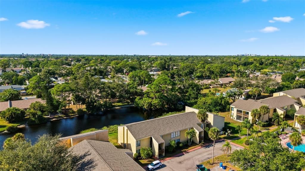 For Sale: $198,900 (2 beds, 1 baths, 964 Square Feet)