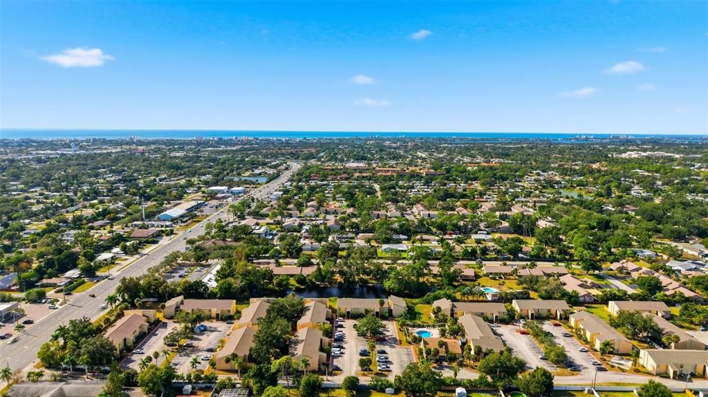 For Sale: $198,900 (2 beds, 1 baths, 964 Square Feet)