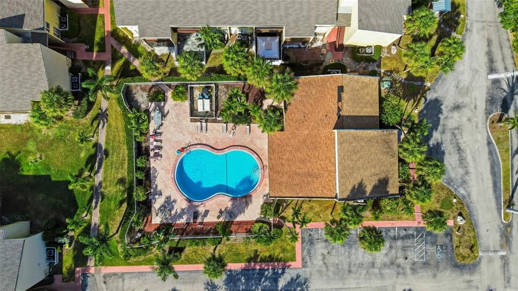 For Sale: $198,900 (2 beds, 1 baths, 964 Square Feet)