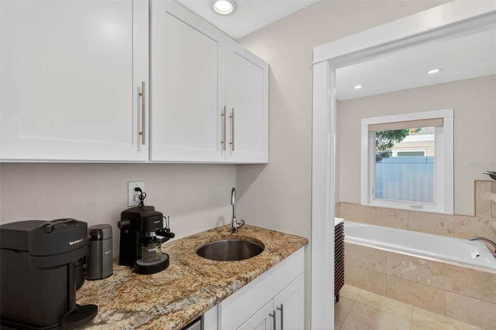 На продажу: $1,299,000 (3 спален, 3 ванн, 1844 Квадратных фут)