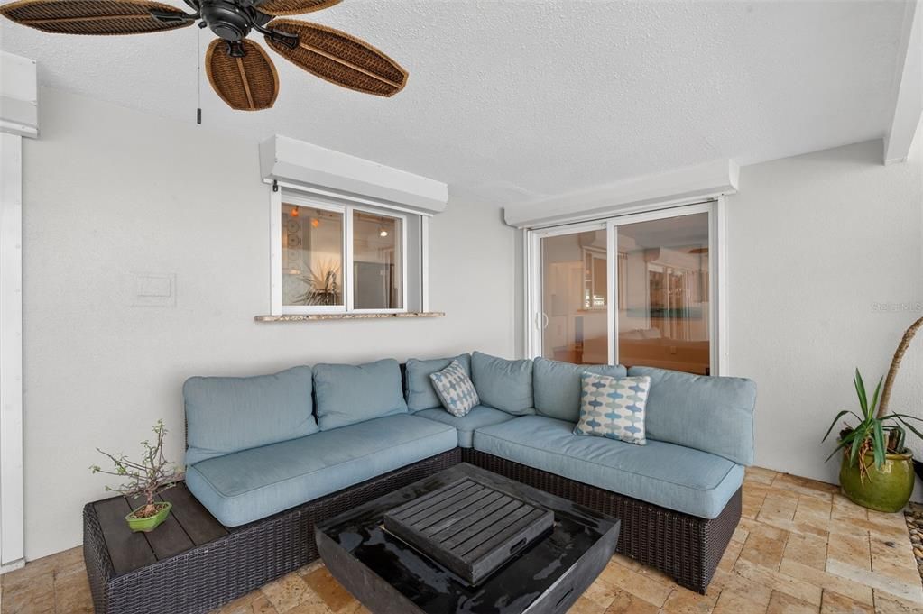 На продажу: $1,299,000 (3 спален, 3 ванн, 1844 Квадратных фут)