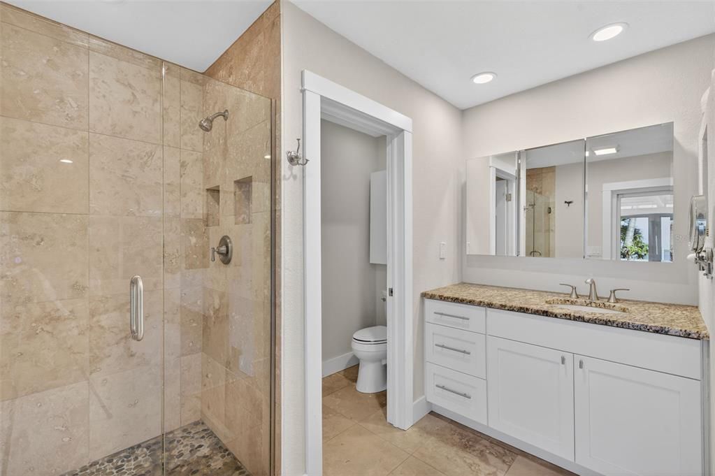 На продажу: $1,299,000 (3 спален, 3 ванн, 1844 Квадратных фут)