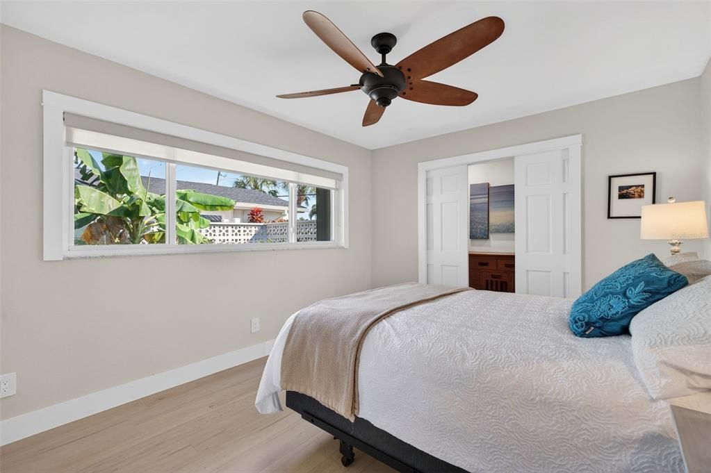 На продажу: $1,299,000 (3 спален, 3 ванн, 1844 Квадратных фут)