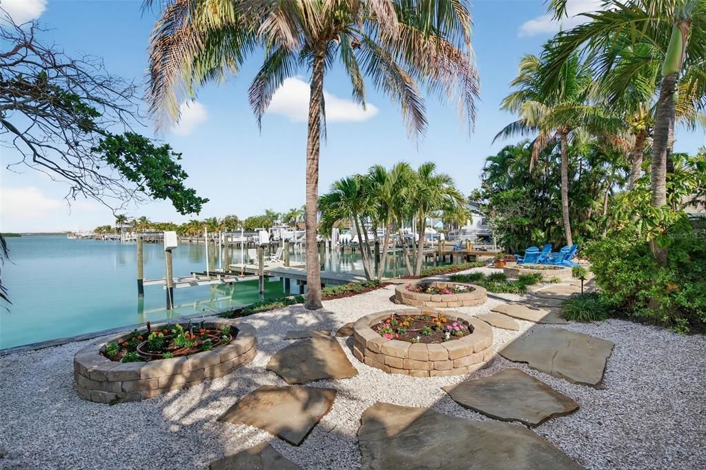 На продажу: $1,299,000 (3 спален, 3 ванн, 1844 Квадратных фут)