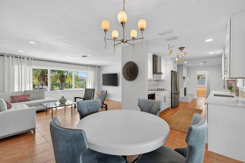 На продажу: $1,299,000 (3 спален, 3 ванн, 1844 Квадратных фут)