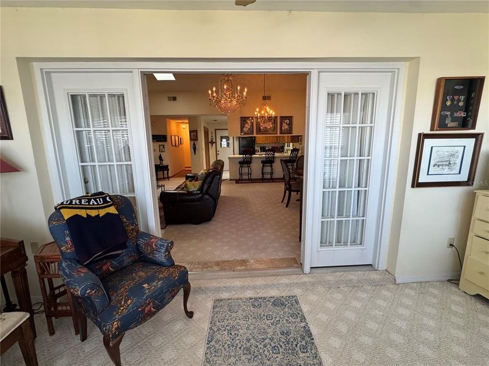 For Sale: $315,000 (2 beds, 2 baths, 1178 Square Feet)