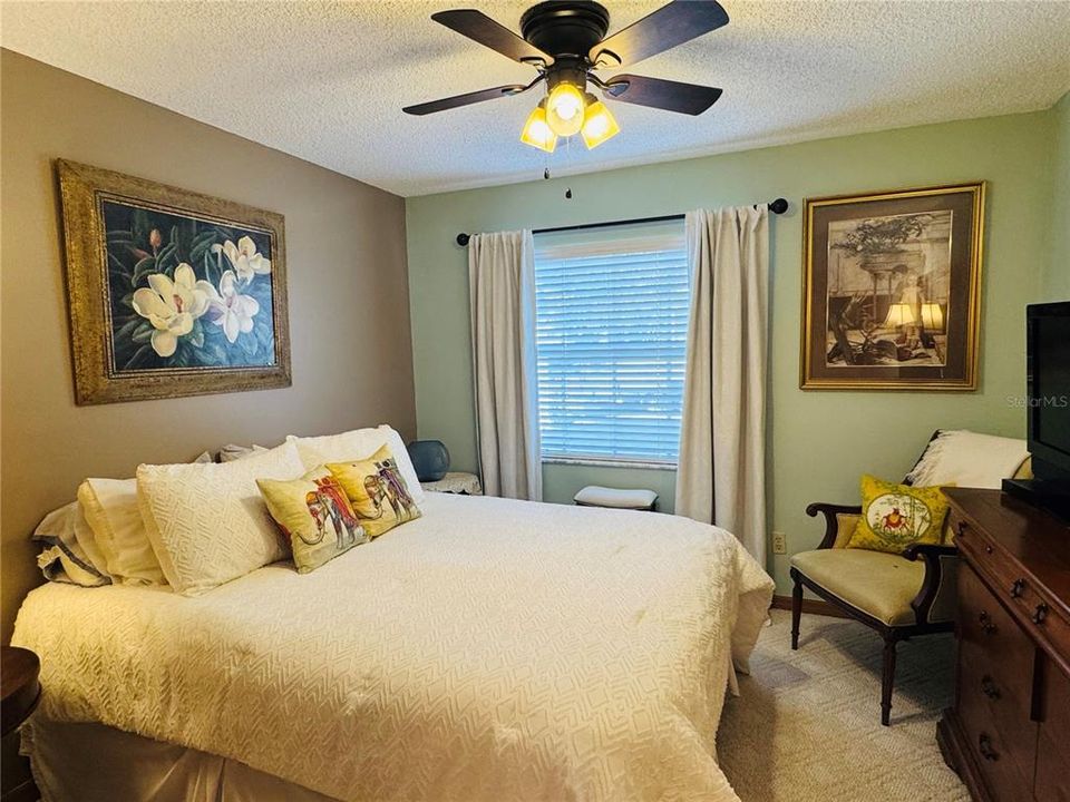 For Sale: $315,000 (2 beds, 2 baths, 1178 Square Feet)