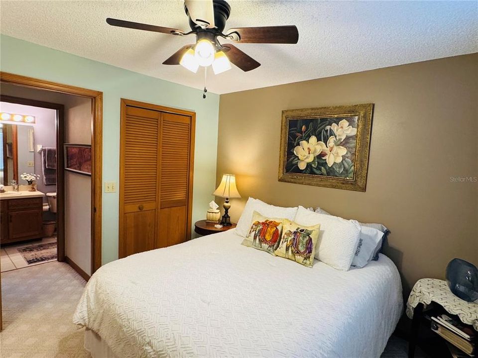 For Sale: $315,000 (2 beds, 2 baths, 1178 Square Feet)