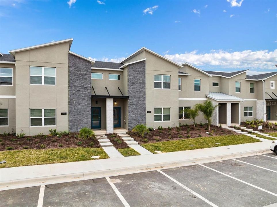 En Venta: $399,900 (4 camas, 3 baños, 1914 Pies cuadrados)