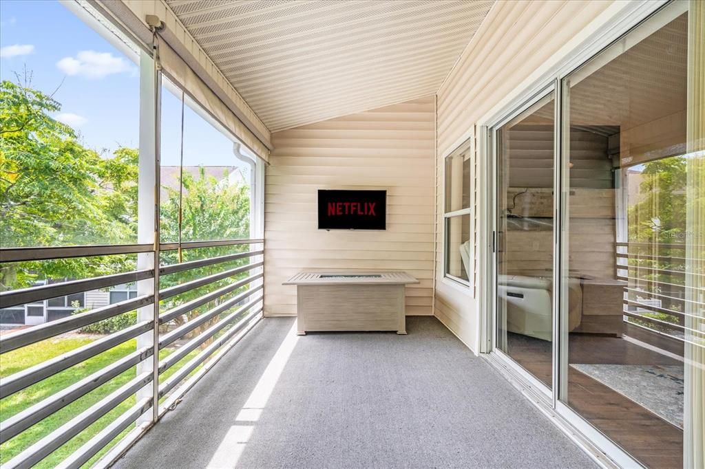 For Rent: $2,200 (3 beds, 2 baths, 1764 Square Feet)