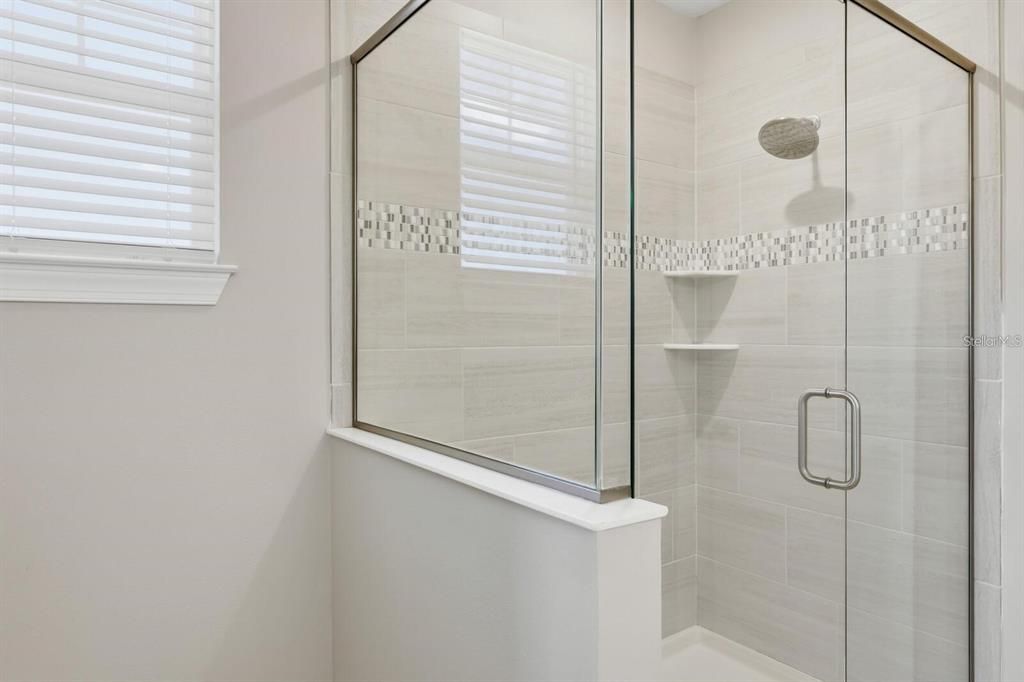 For Rent: $4,300 (5 beds, 3 baths, 3194 Square Feet)