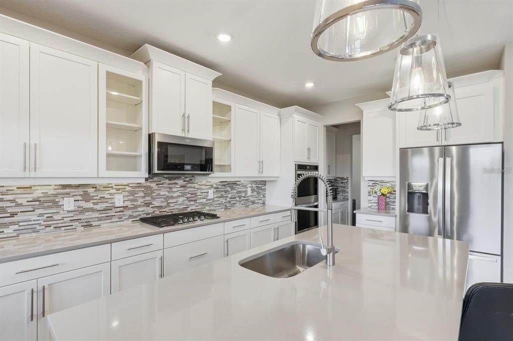 For Rent: $4,300 (5 beds, 3 baths, 3194 Square Feet)