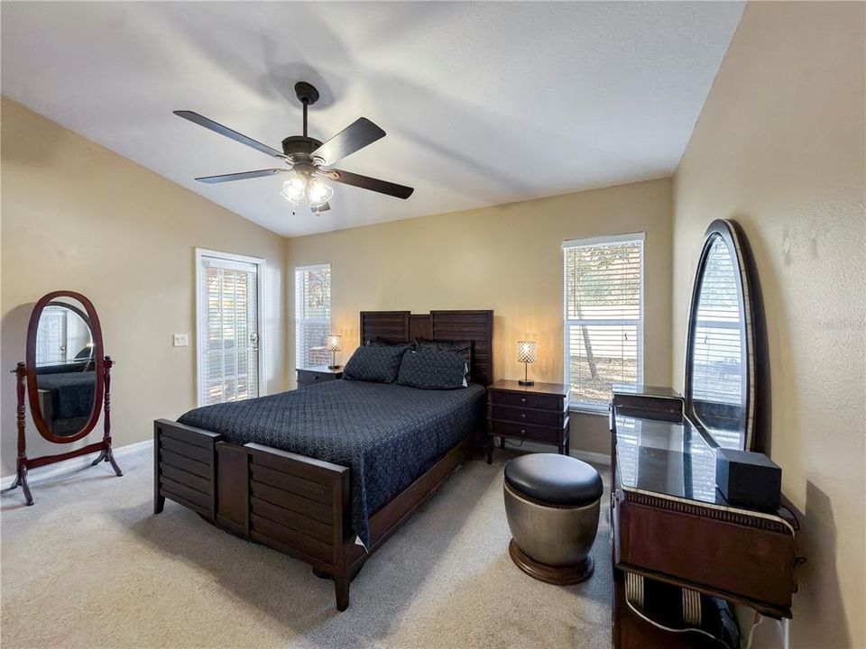 待售: $317,500 (3 贝兹, 2 浴室, 1280 平方英尺)