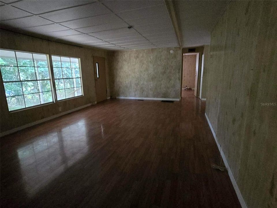 For Sale: $139,900 (3 beds, 2 baths, 1152 Square Feet)