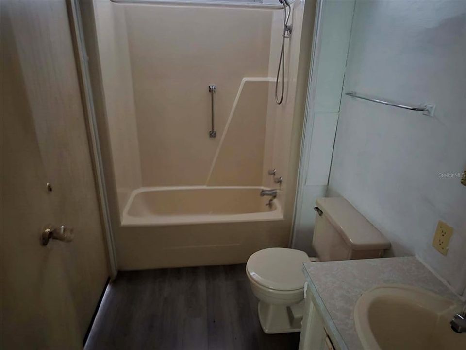 For Sale: $139,900 (3 beds, 2 baths, 1152 Square Feet)