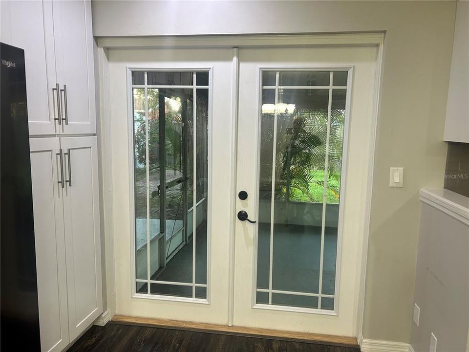 For Rent: $1,900 (3 beds, 1 baths, 1064 Square Feet)