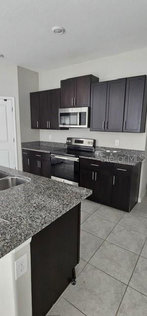 For Rent: $2,100 (4 beds, 2 baths, 1841 Square Feet)