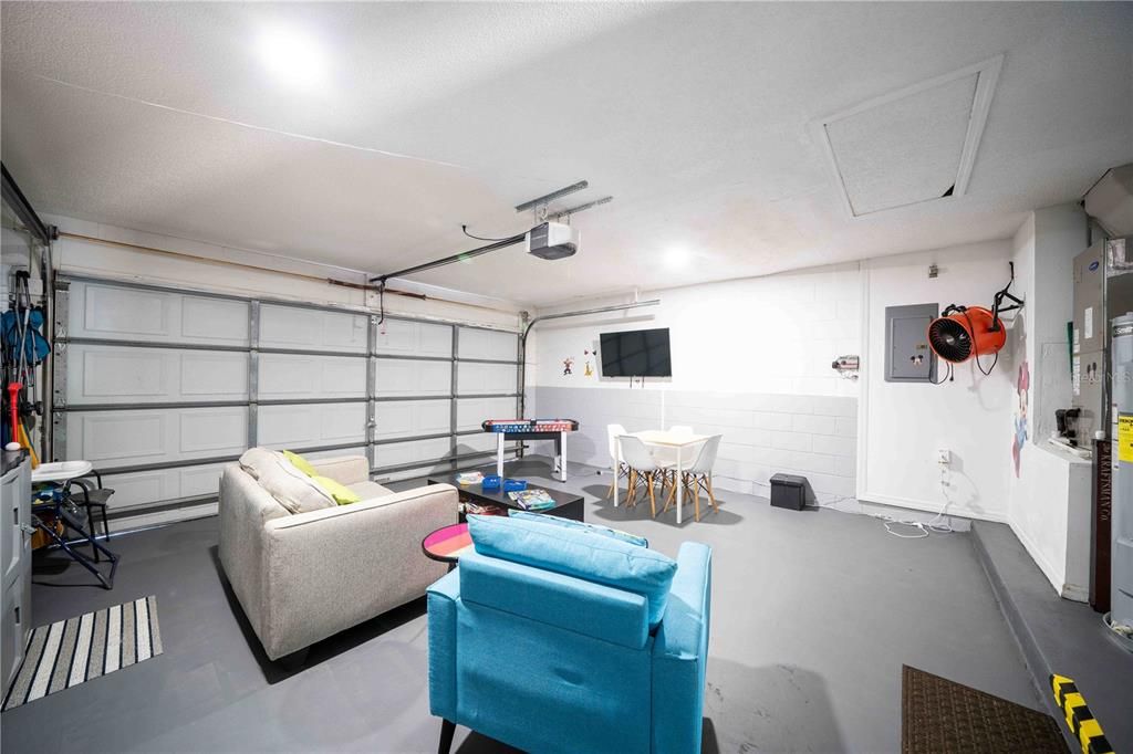 For Rent: $2,340 (3 beds, 2 baths, 1502 Square Feet)