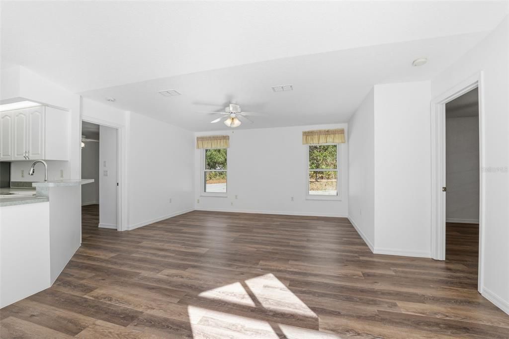 待售: $479,000 (3 贝兹, 2 浴室, 1912 平方英尺)