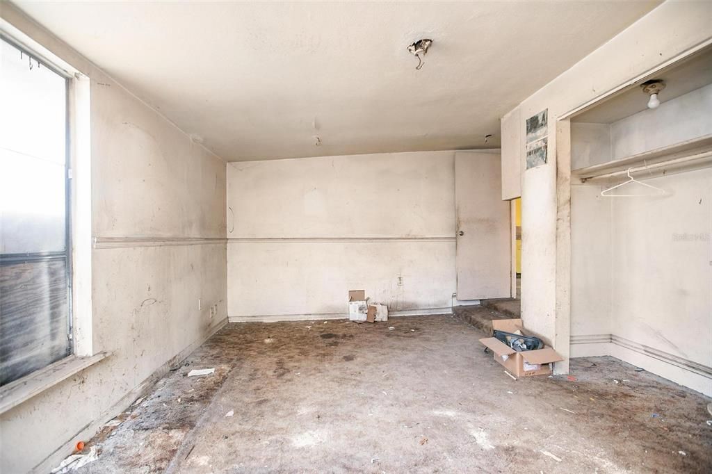 For Sale: $450,000 (4 beds, 2 baths, 2454 Square Feet)