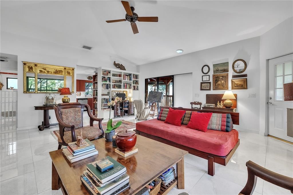 En Venta: $559,900 (2 camas, 2 baños, 1148 Pies cuadrados)