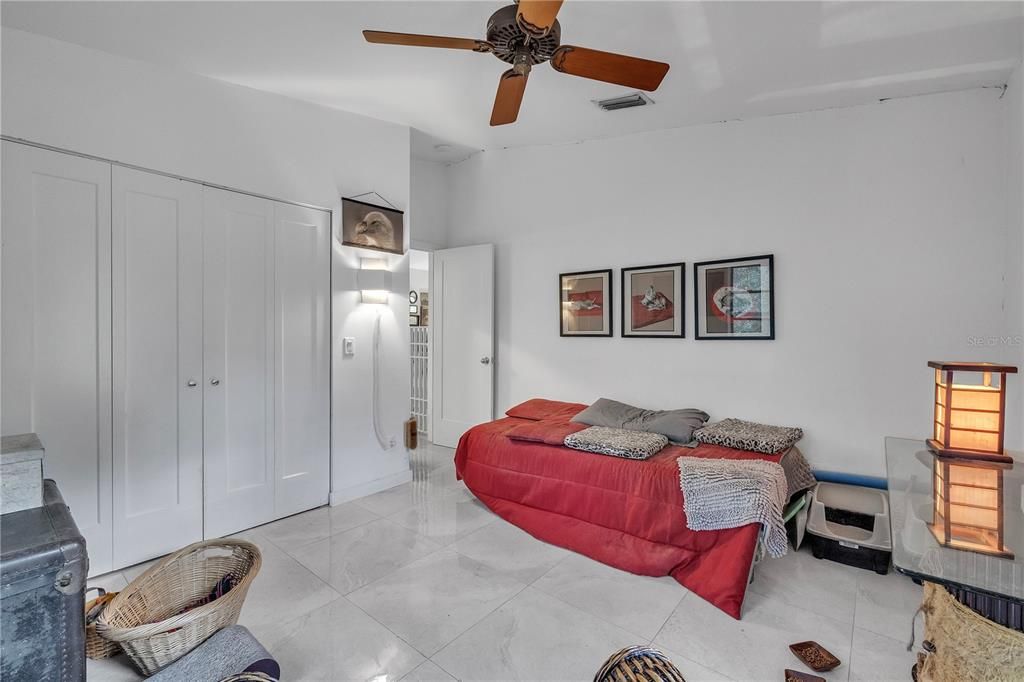 En Venta: $559,900 (2 camas, 2 baños, 1148 Pies cuadrados)