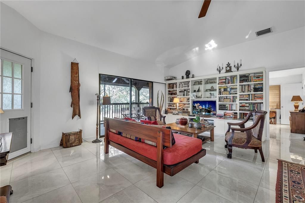 En Venta: $559,900 (2 camas, 2 baños, 1148 Pies cuadrados)