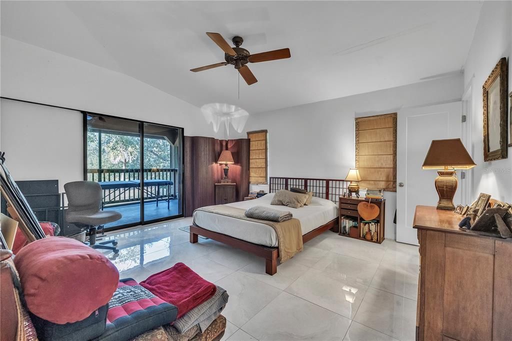 En Venta: $559,900 (2 camas, 2 baños, 1148 Pies cuadrados)