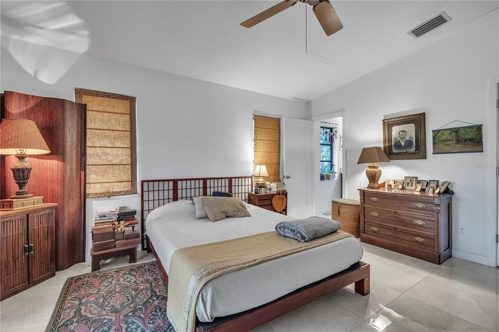 En Venta: $559,900 (2 camas, 2 baños, 1148 Pies cuadrados)