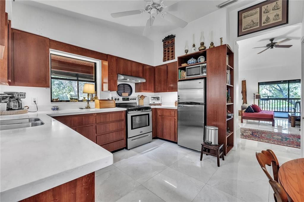 En Venta: $559,900 (2 camas, 2 baños, 1148 Pies cuadrados)