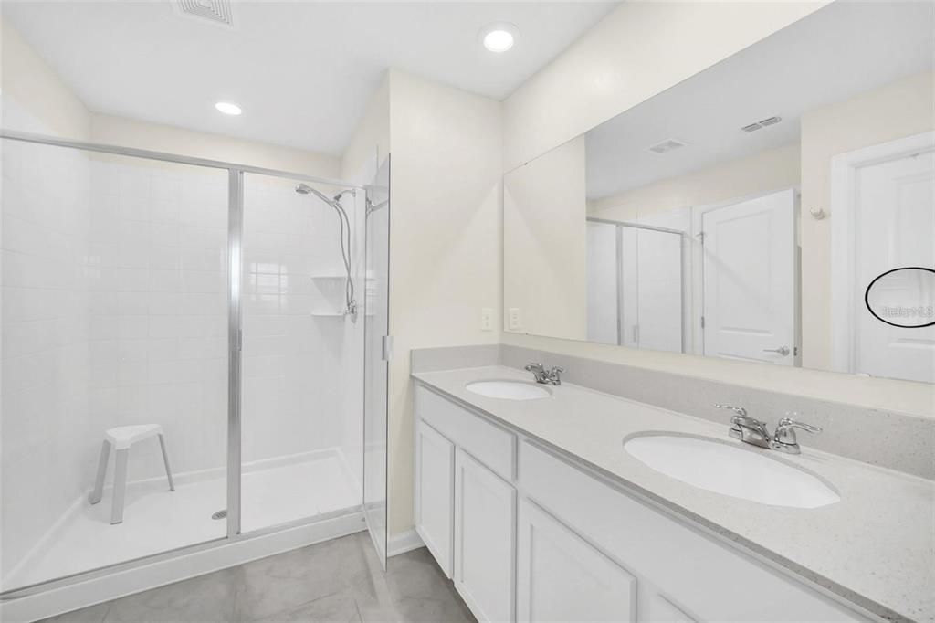 En Venta: $495,000 (6 camas, 3 baños, 2586 Pies cuadrados)