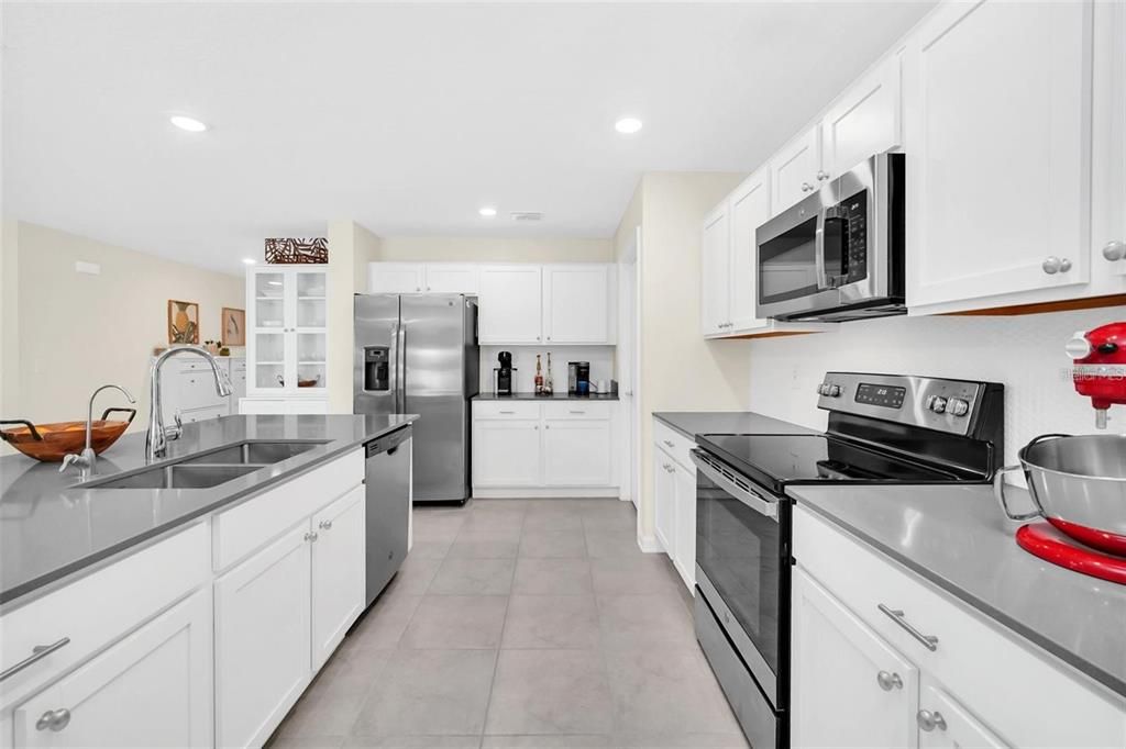 En Venta: $495,000 (6 camas, 3 baños, 2586 Pies cuadrados)