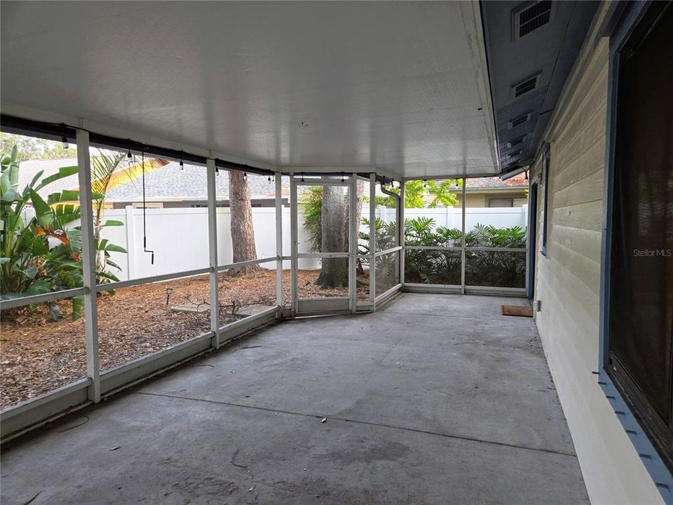 For Rent: $2,450 (3 beds, 2 baths, 1173 Square Feet)