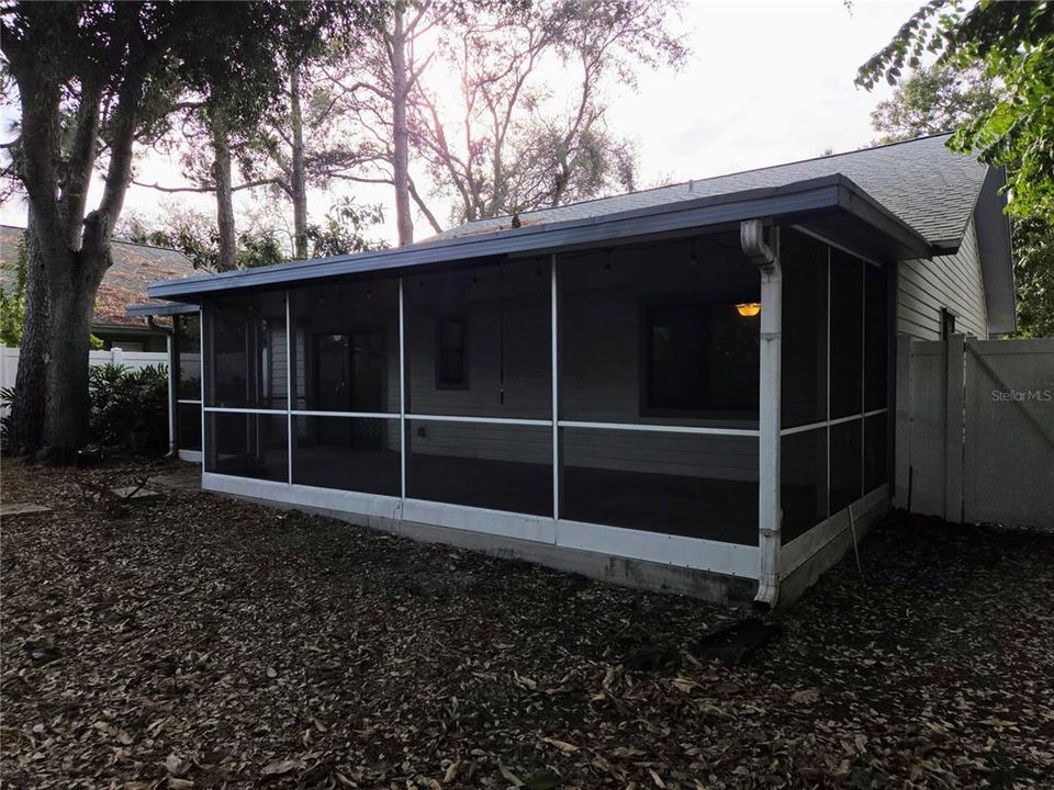 For Rent: $2,450 (3 beds, 2 baths, 1173 Square Feet)