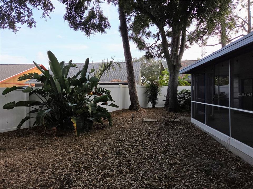 For Rent: $2,450 (3 beds, 2 baths, 1173 Square Feet)