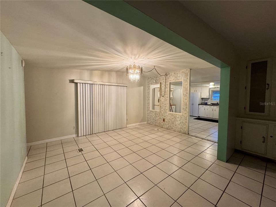 For Sale: $125,000 (3 beds, 2 baths, 1404 Square Feet)