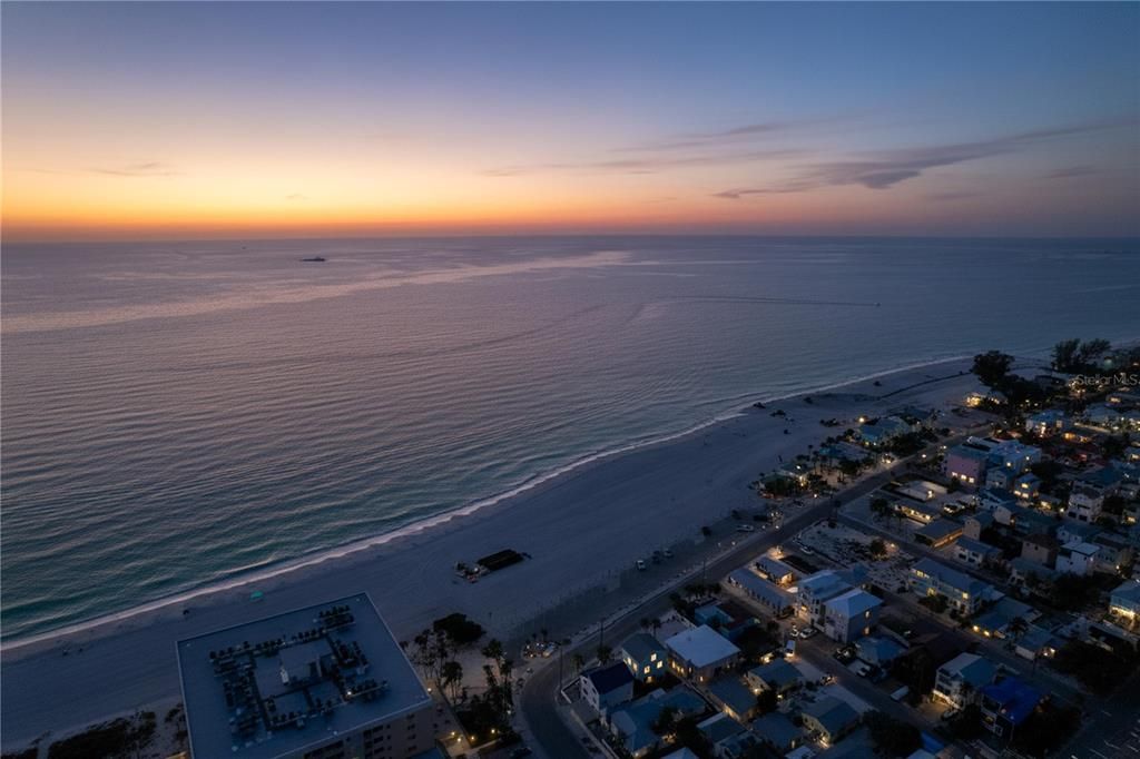 待售: $1,595,000 (3 贝兹, 3 浴室, 1376 平方英尺)