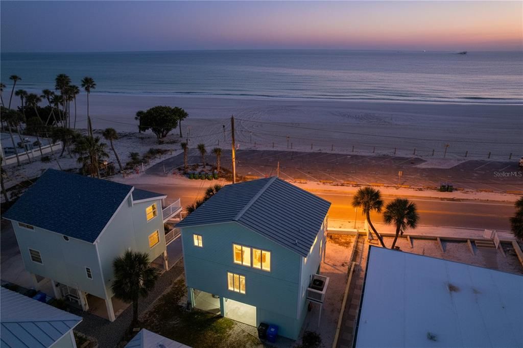 待售: $1,595,000 (3 贝兹, 3 浴室, 1376 平方英尺)