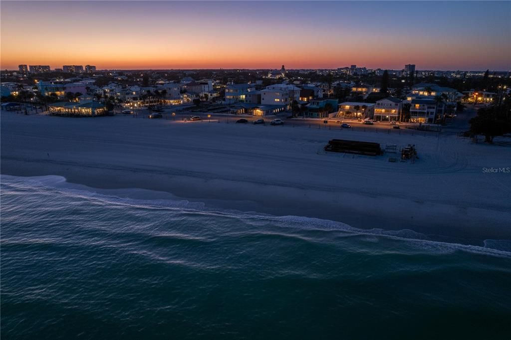 待售: $1,595,000 (3 贝兹, 3 浴室, 1376 平方英尺)