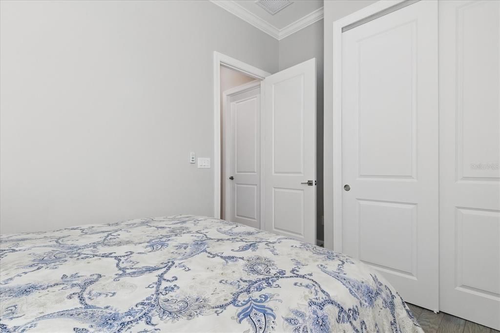 For Sale: $1,250,000 (3 beds, 3 baths, 2471 Square Feet)